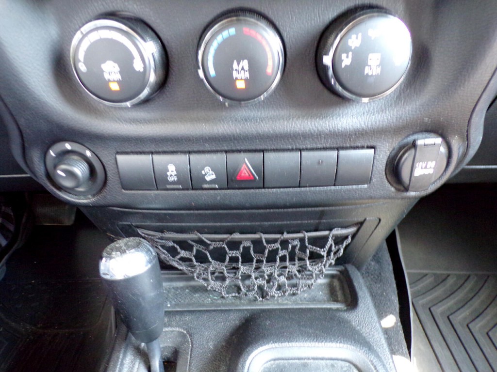 2014 Jeep Wrangler Image 14