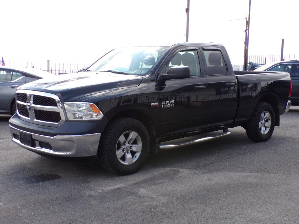 2015 RAM 1500 Image 2