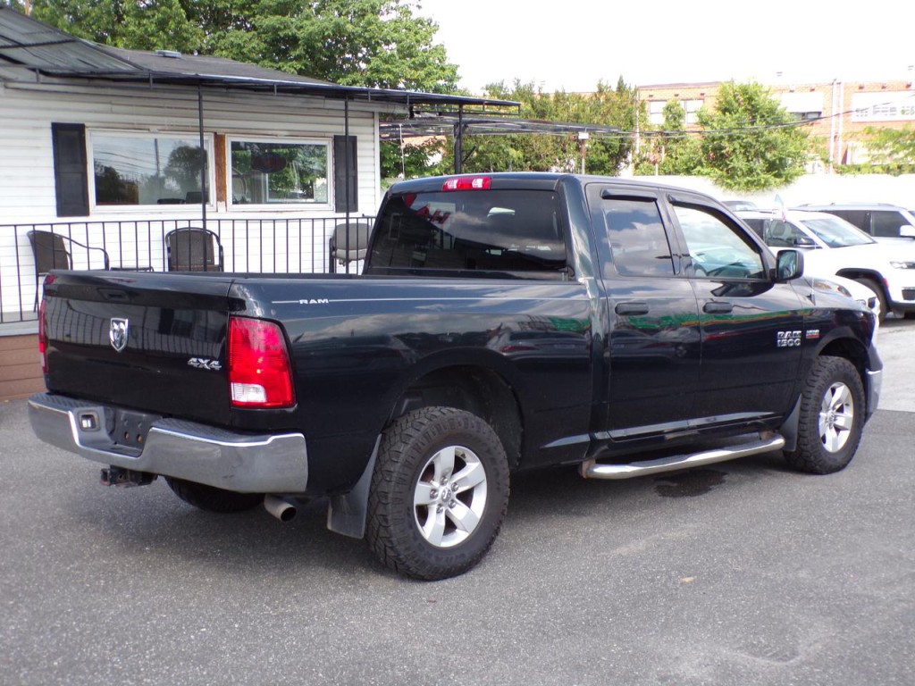 2015 RAM 1500 Image 3