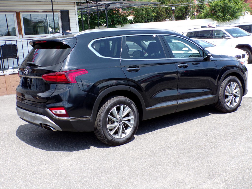 2019 Hyundai Santa Fe Image 2