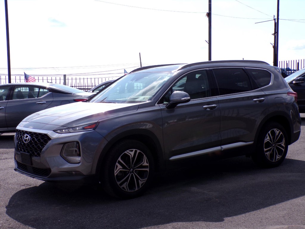 2019 Hyundai Santa Fe Image 2
