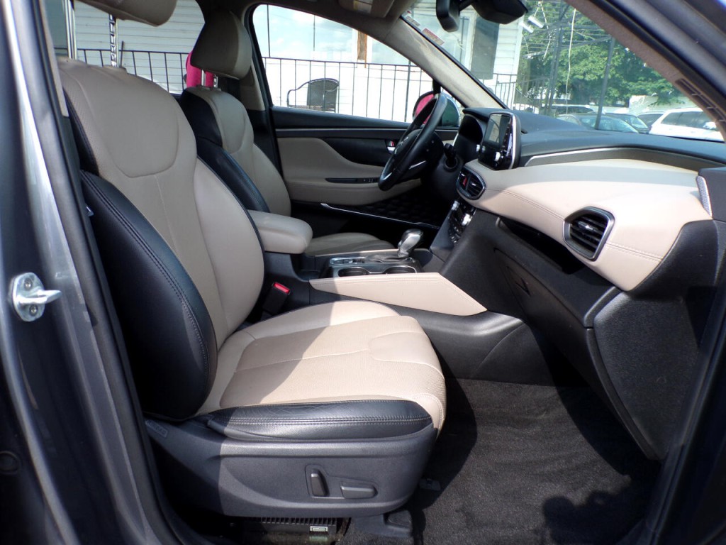 2019 Hyundai Santa Fe Image 10