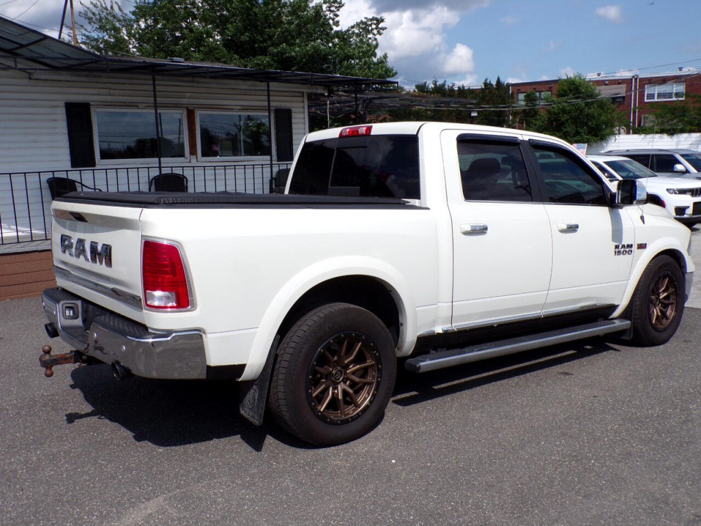 2017 RAM 1500 Image 3