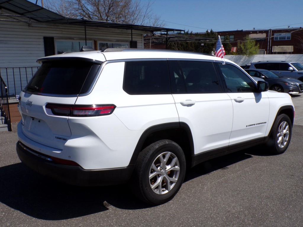 2023 Jeep Grand Cherokee Image 3