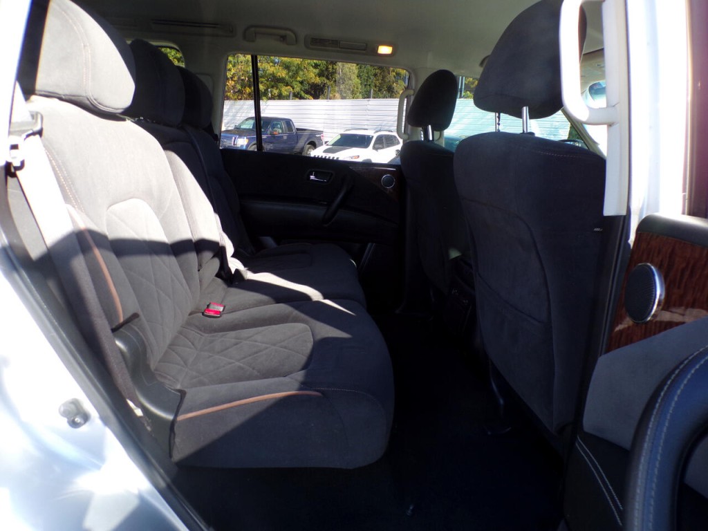 2017 Nissan Armada Image 14