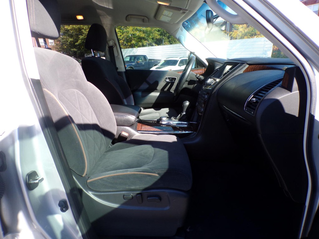 2017 Nissan Armada Image 15