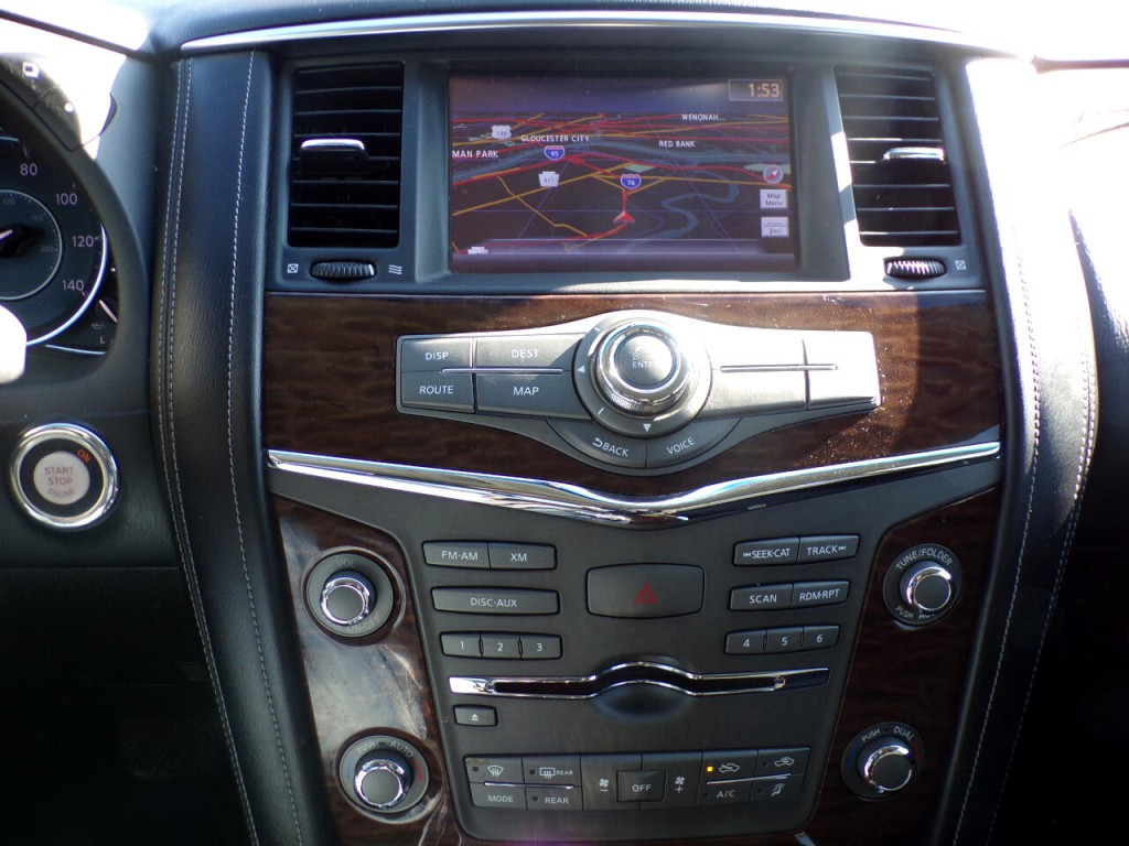 2017 Nissan Armada Image 18