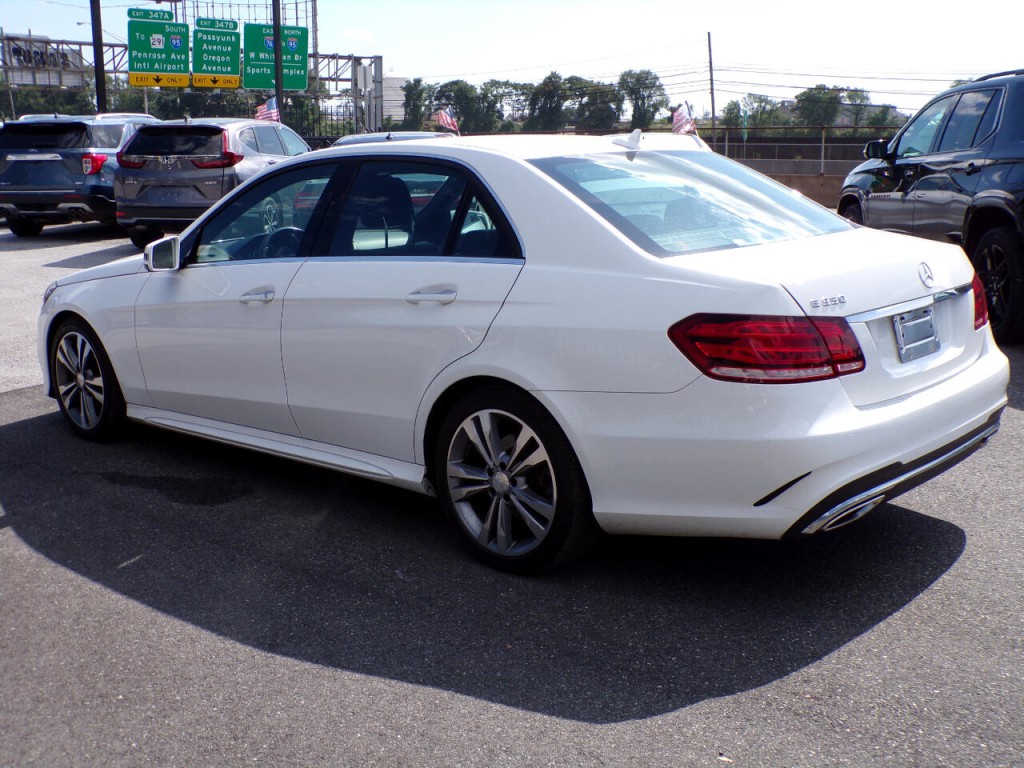2016 Mercedes-Benz E-Class Image 4