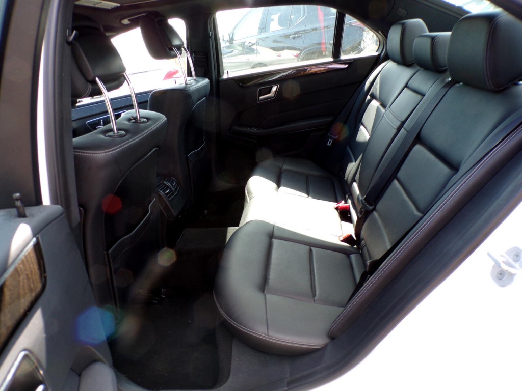 2016 Mercedes-Benz E-Class Image 11