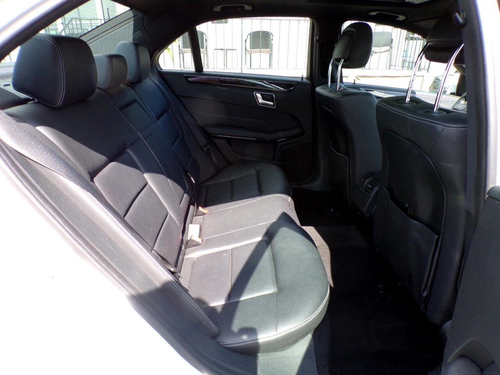 2016 Mercedes-Benz E-Class Image 12