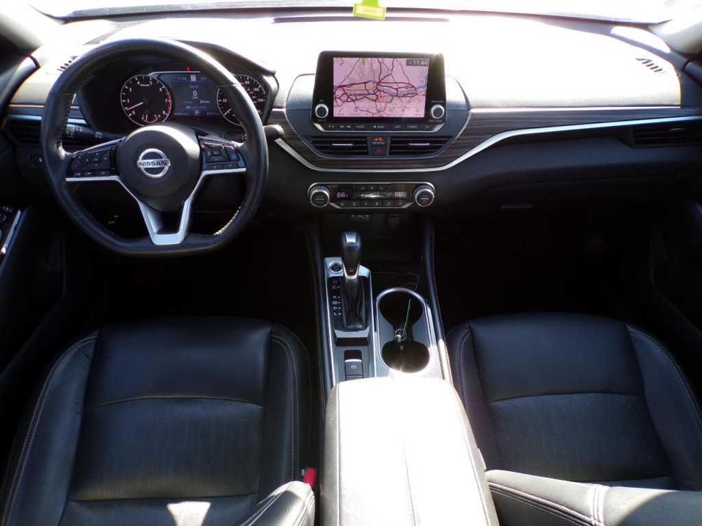 2021 Nissan Altima Image 9