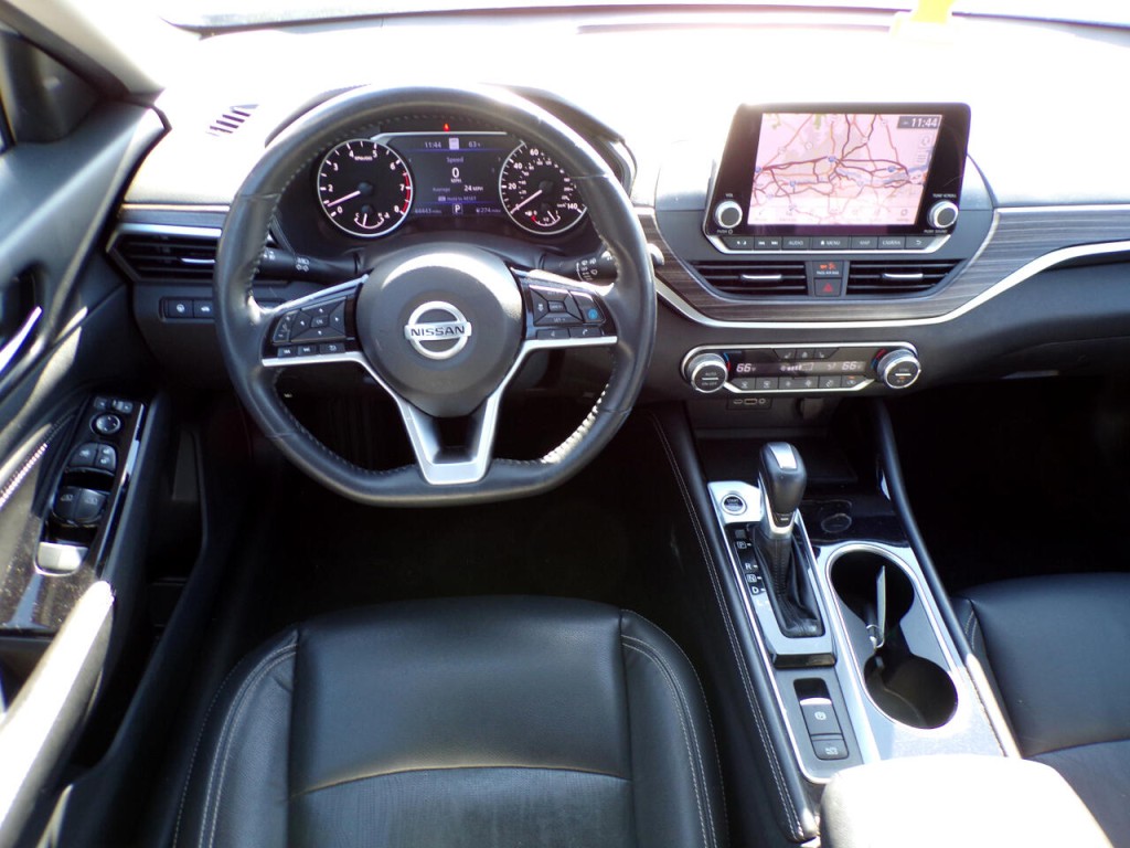 2021 Nissan Altima Image 10