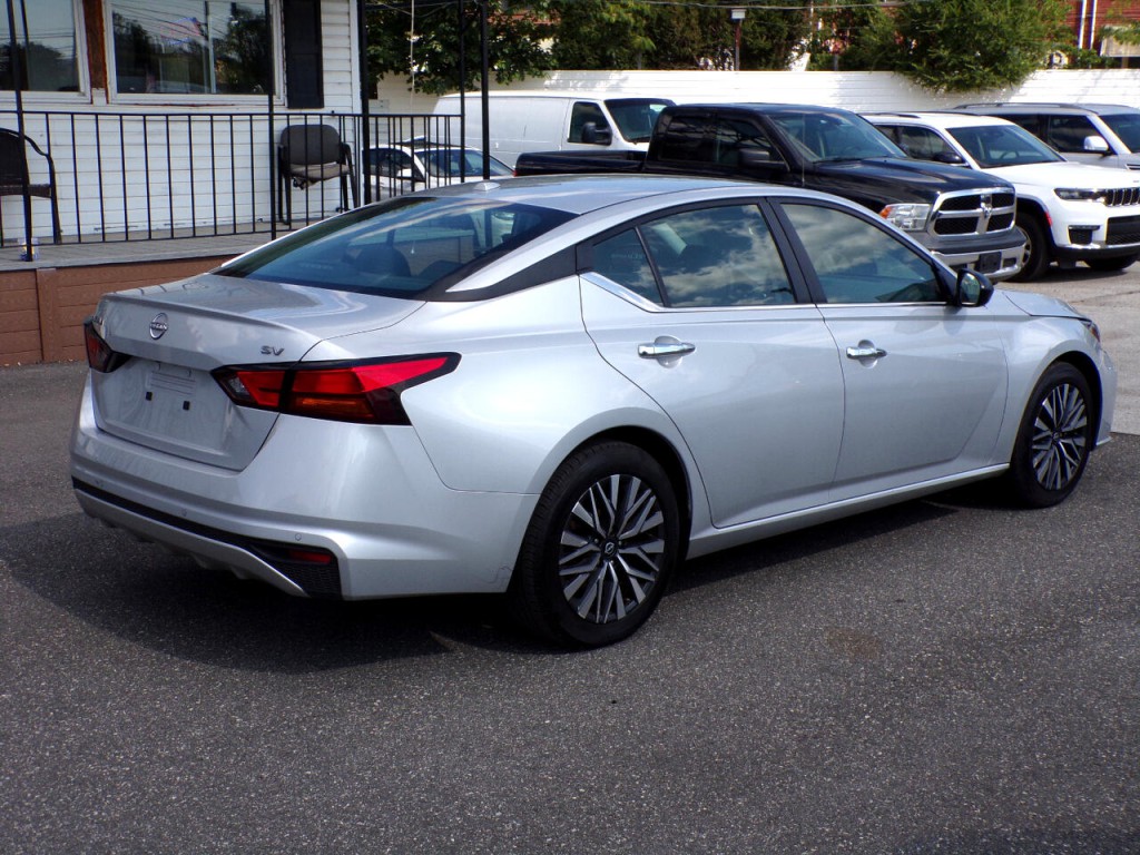 2024 Nissan Altima Image 3