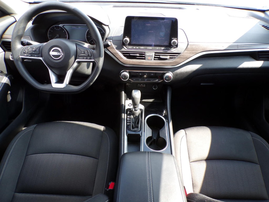 2024 Nissan Altima Image 7