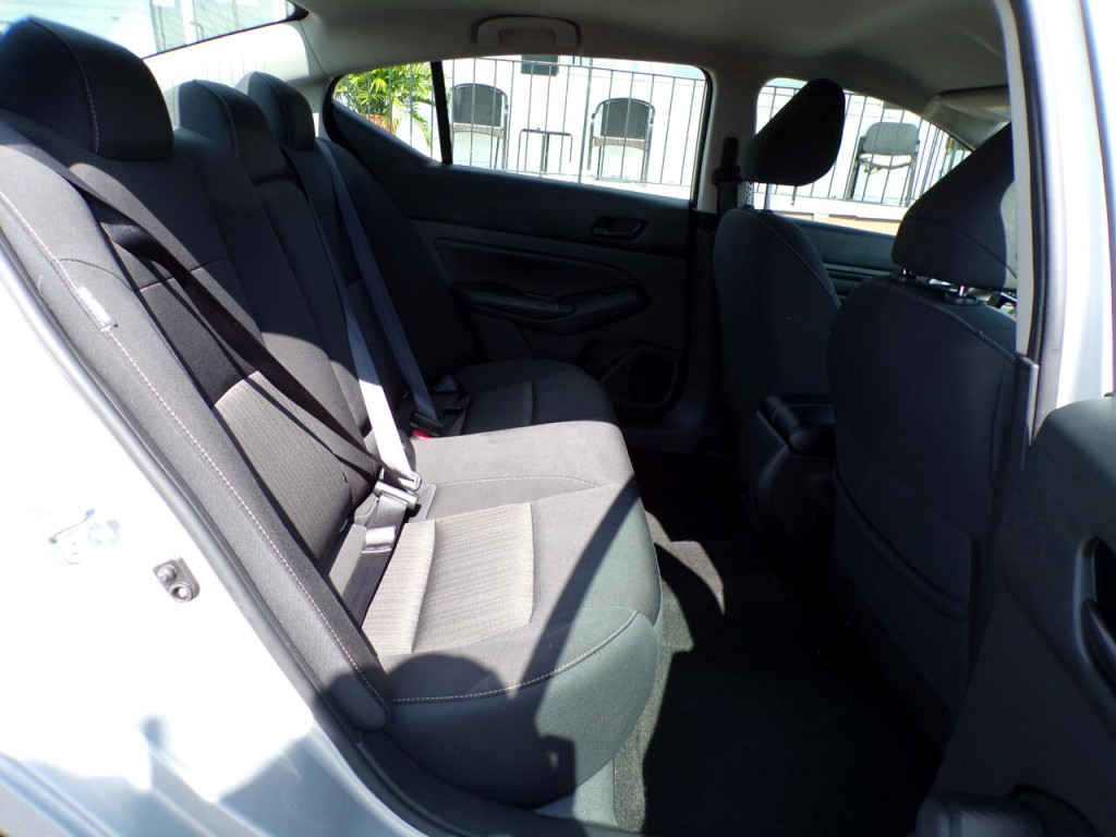 2024 Nissan Altima Image 12