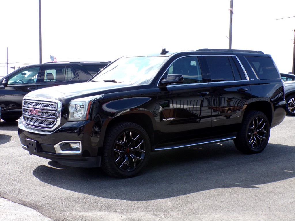 2016 GMC Yukon Image 2