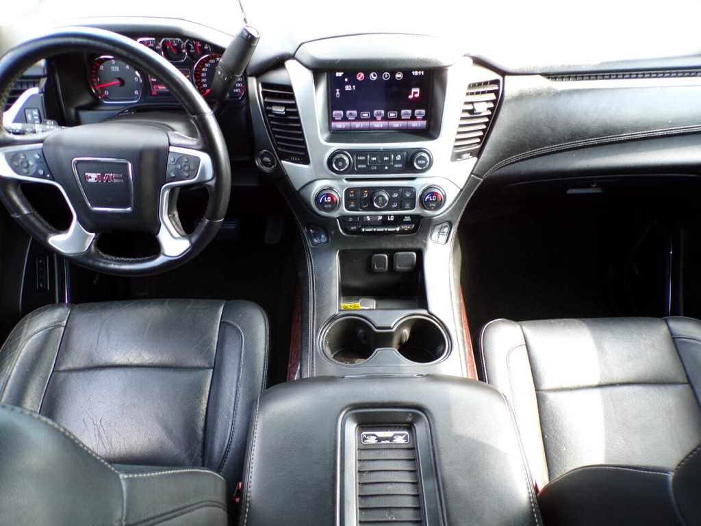 2016 GMC Yukon Image 8