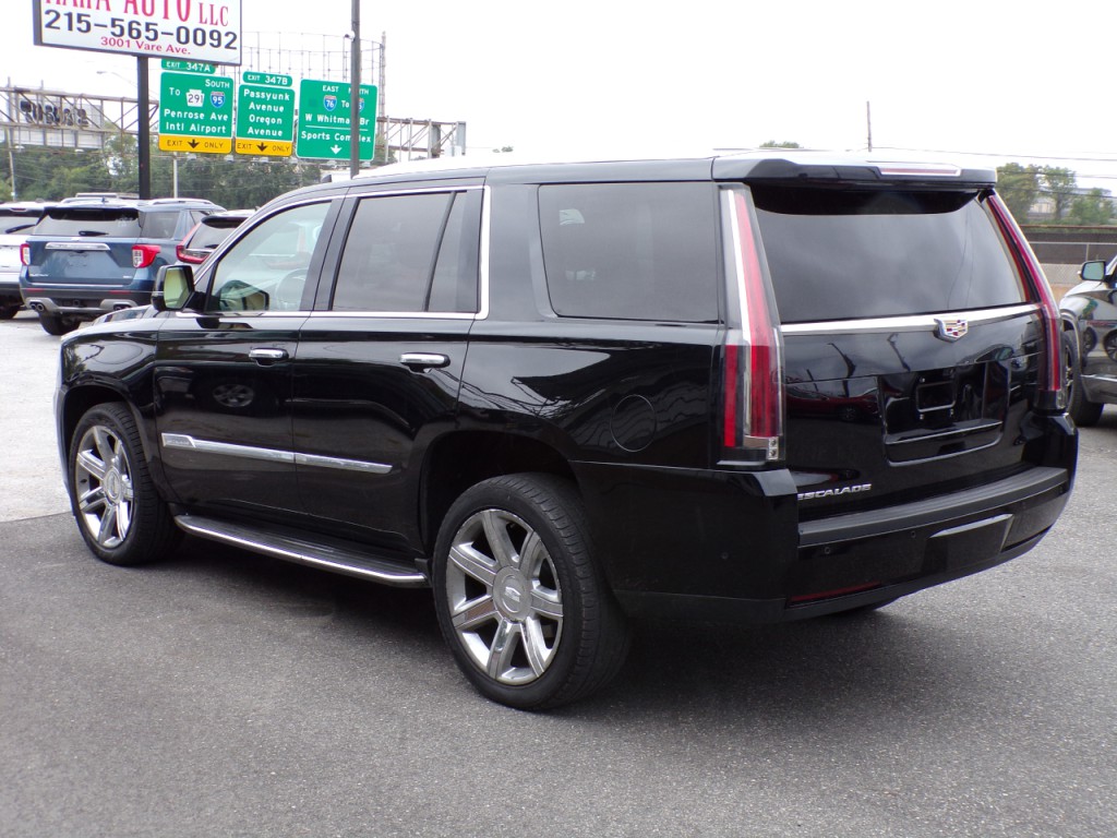 2017 Cadillac Escalade Image 4