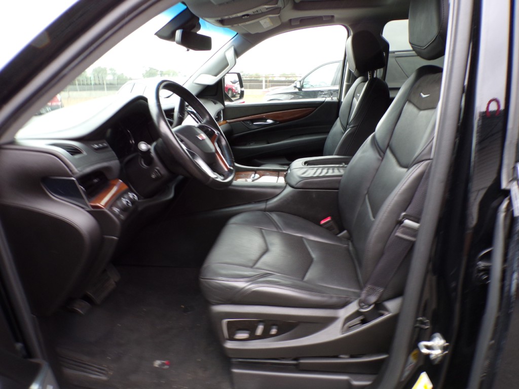 2017 Cadillac Escalade Image 9