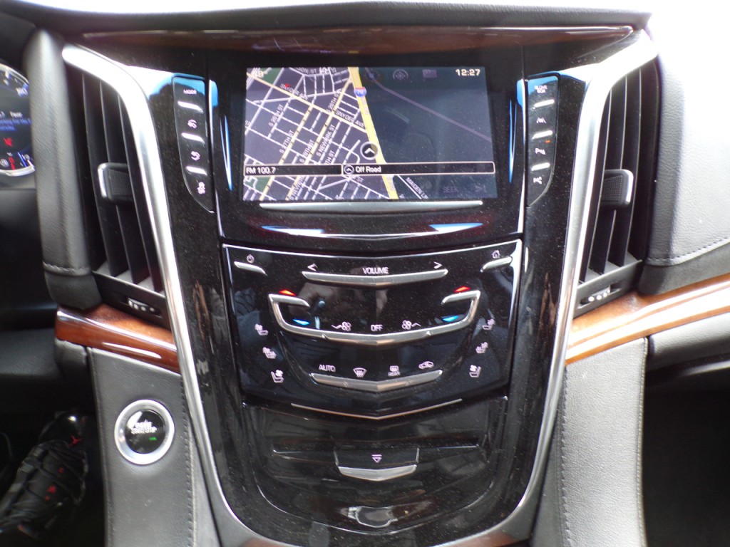 2017 Cadillac Escalade Image 14