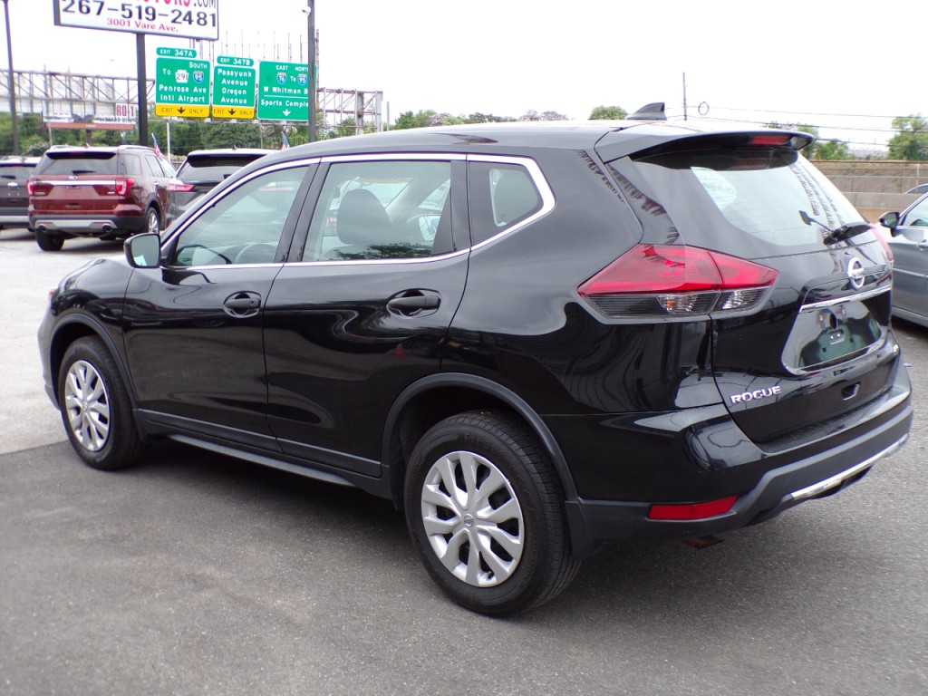 2018 Nissan Rogue Image 3