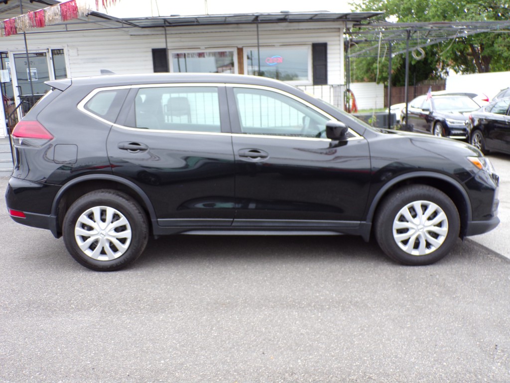 2018 Nissan Rogue Image 4