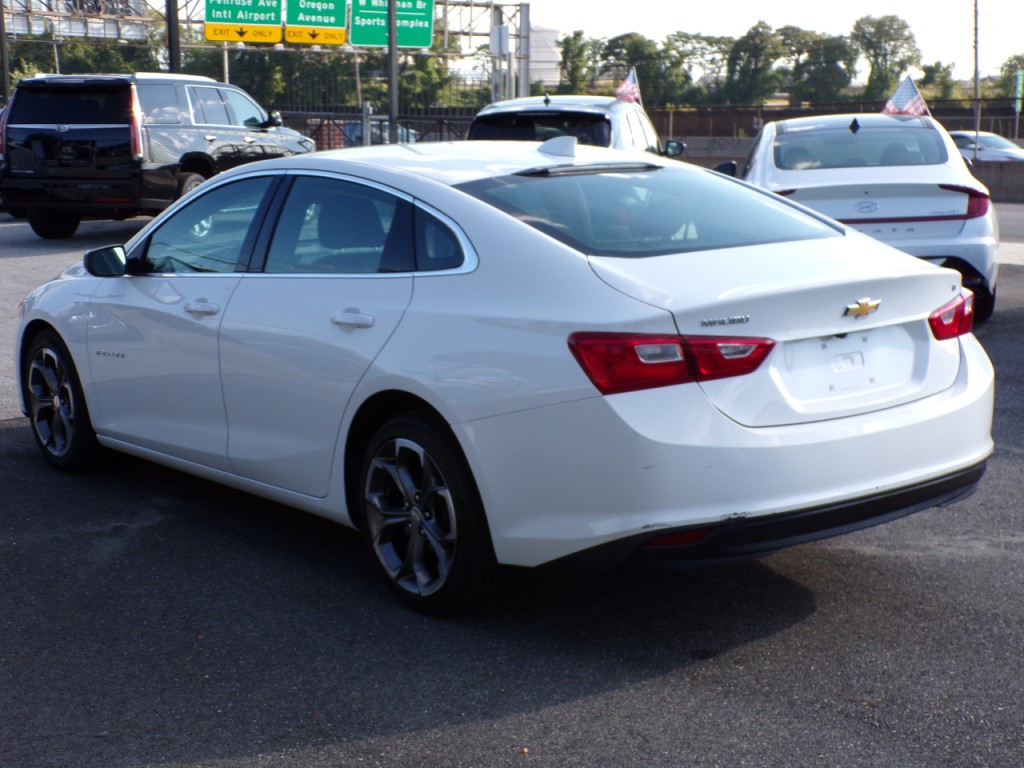 2023 Chevrolet Malibu Image 4