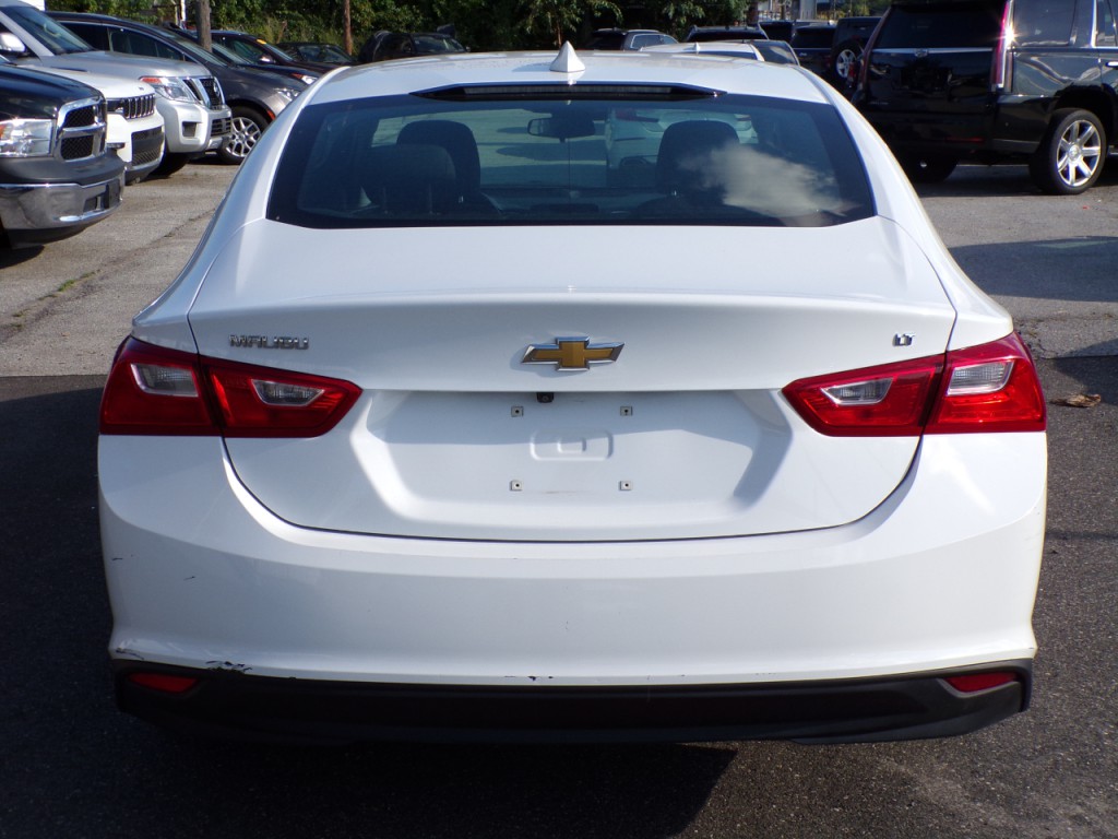 2023 Chevrolet Malibu Image 6