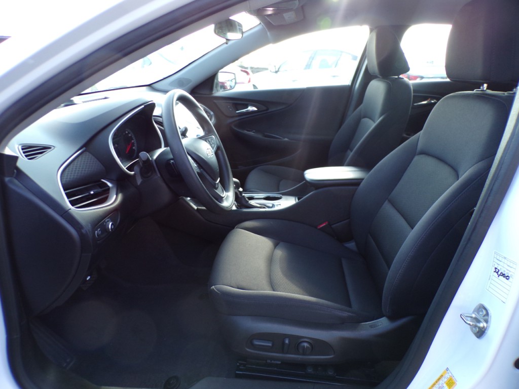 2023 Chevrolet Malibu Image 9