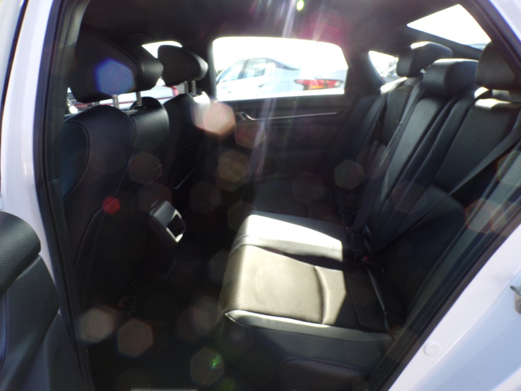 2019 Honda Accord Image 11