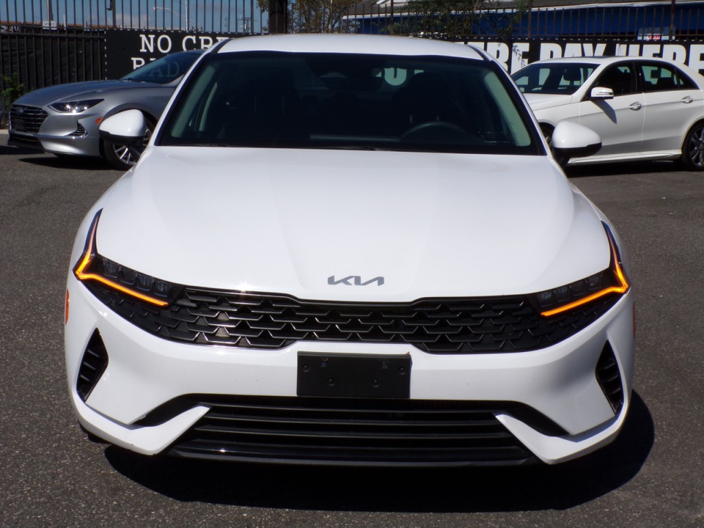 2022 Kia K5 Image 5