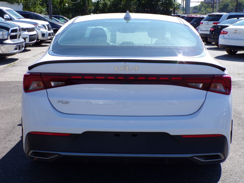 2022 Kia K5 Image 6