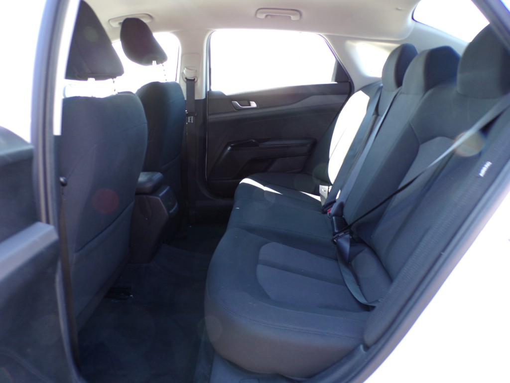 2022 Kia K5 Image 11