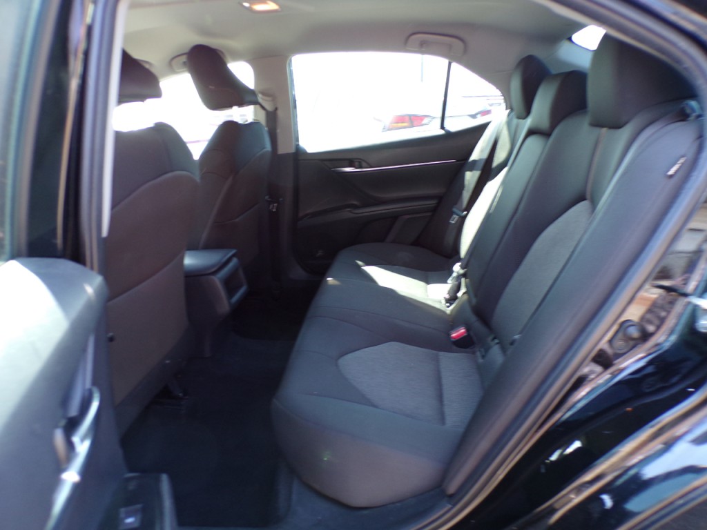 2019 Toyota Camry Image 11