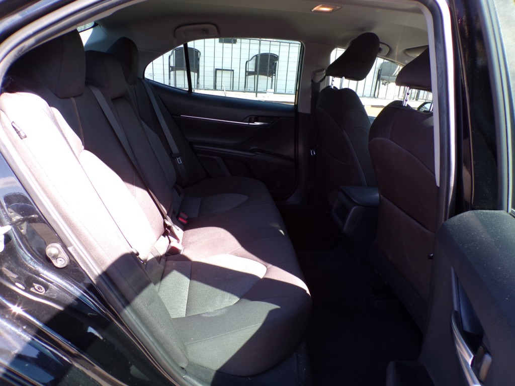 2019 Toyota Camry Image 12