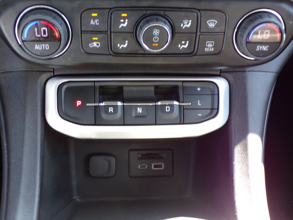 2023 GMC Acadia Image 16