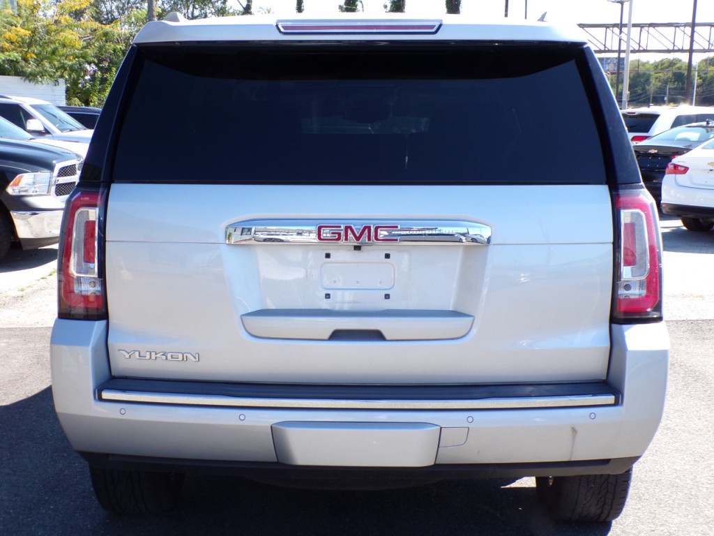 2017 GMC Yukon Image 6