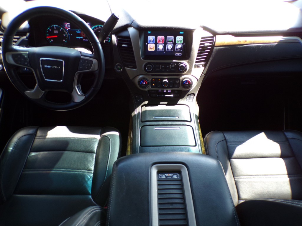 2017 GMC Yukon Image 7