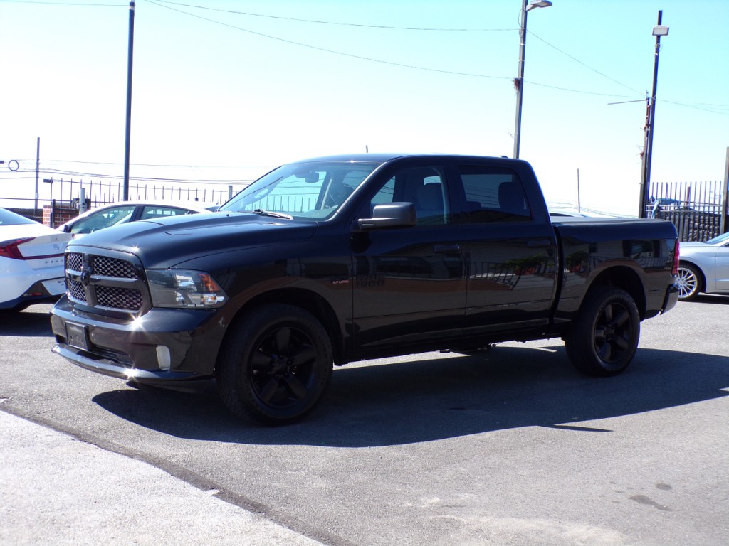 2015 RAM 1500 Image 2