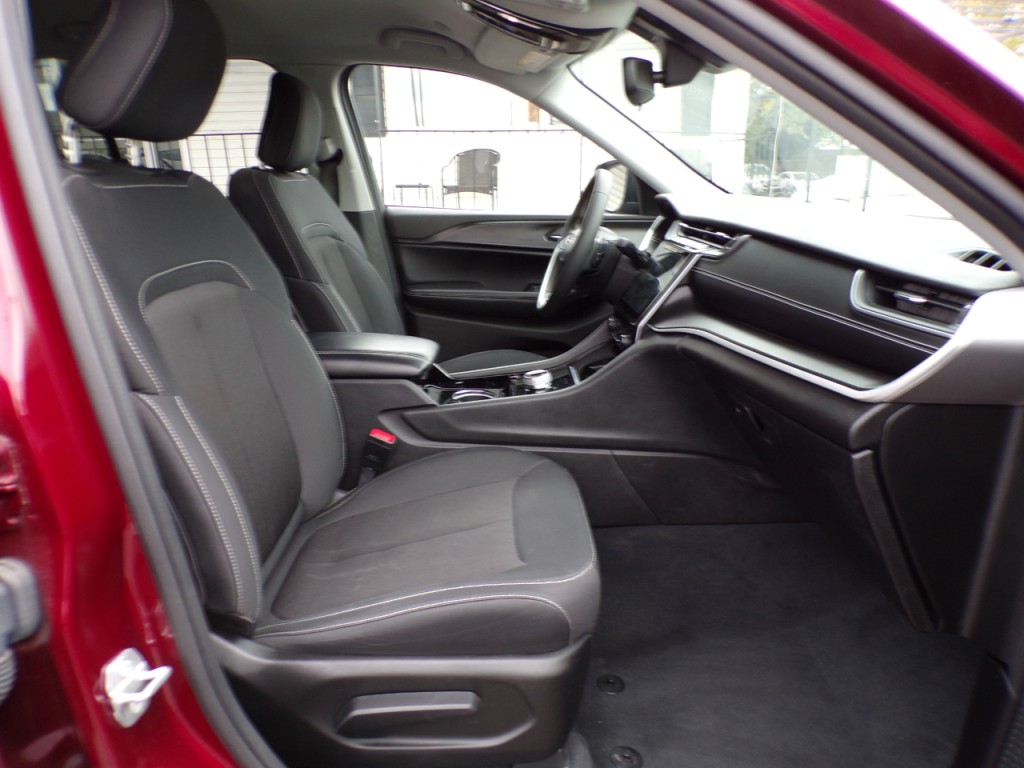 2023 Jeep Grand Cherokee Image 11