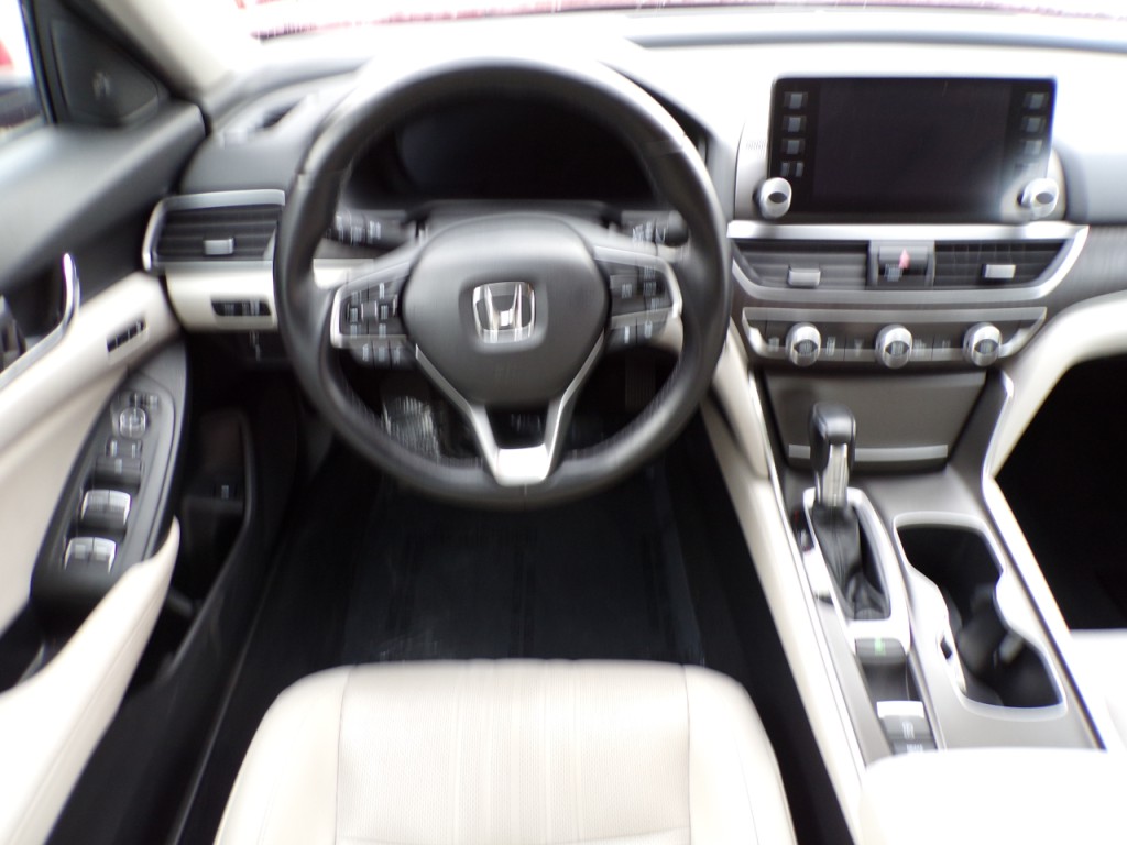 2019 Honda Accord Image 8