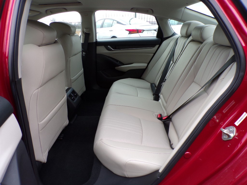 2019 Honda Accord Image 11