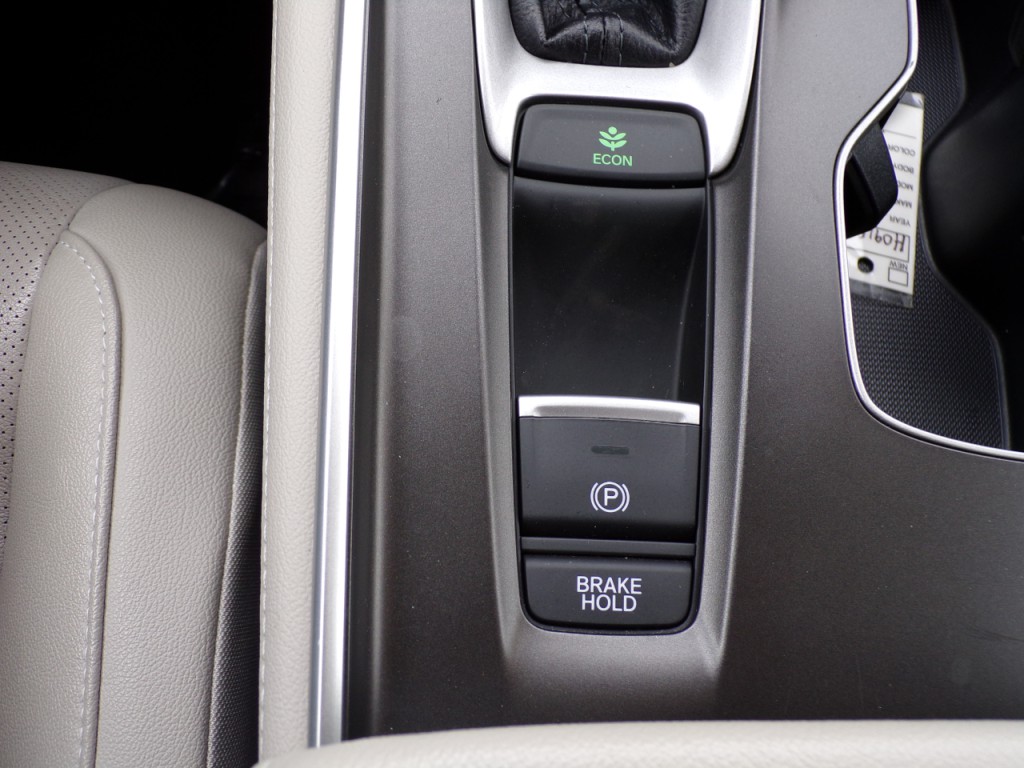 2019 Honda Accord Image 15