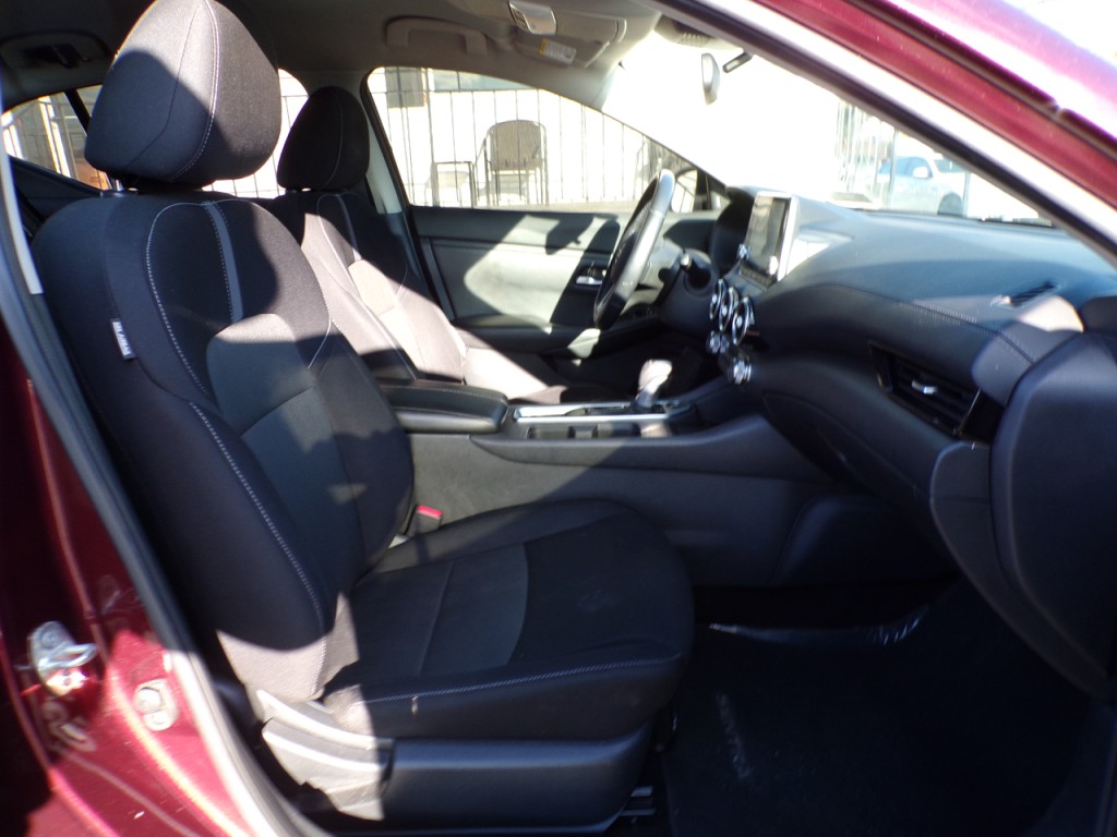 2021 Nissan Sentra Image 8