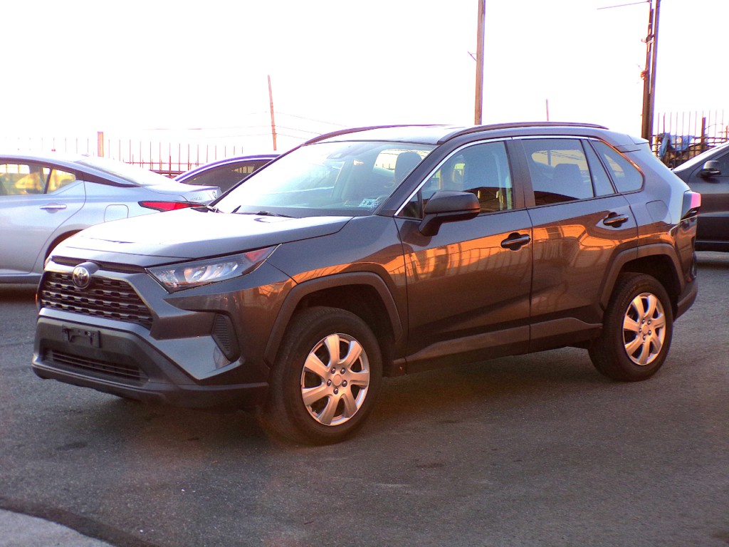 2021 Toyota Rav4 Image 2