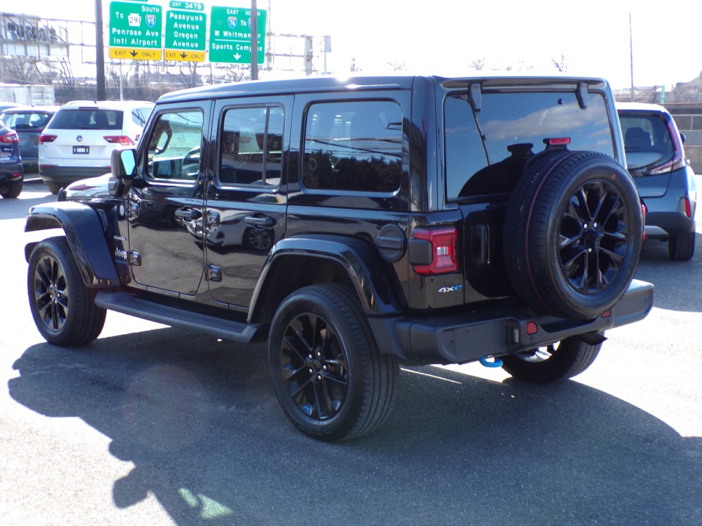 2023 Jeep Wrangler Image 4