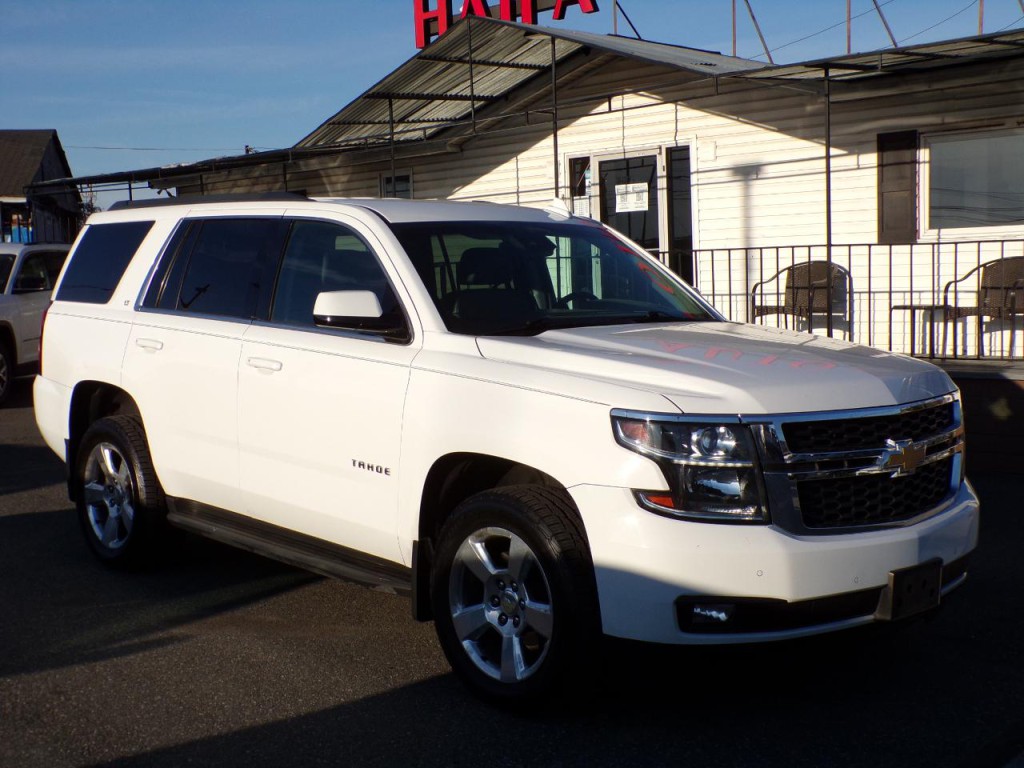 2015 Chevrolet Tahoe Image 2