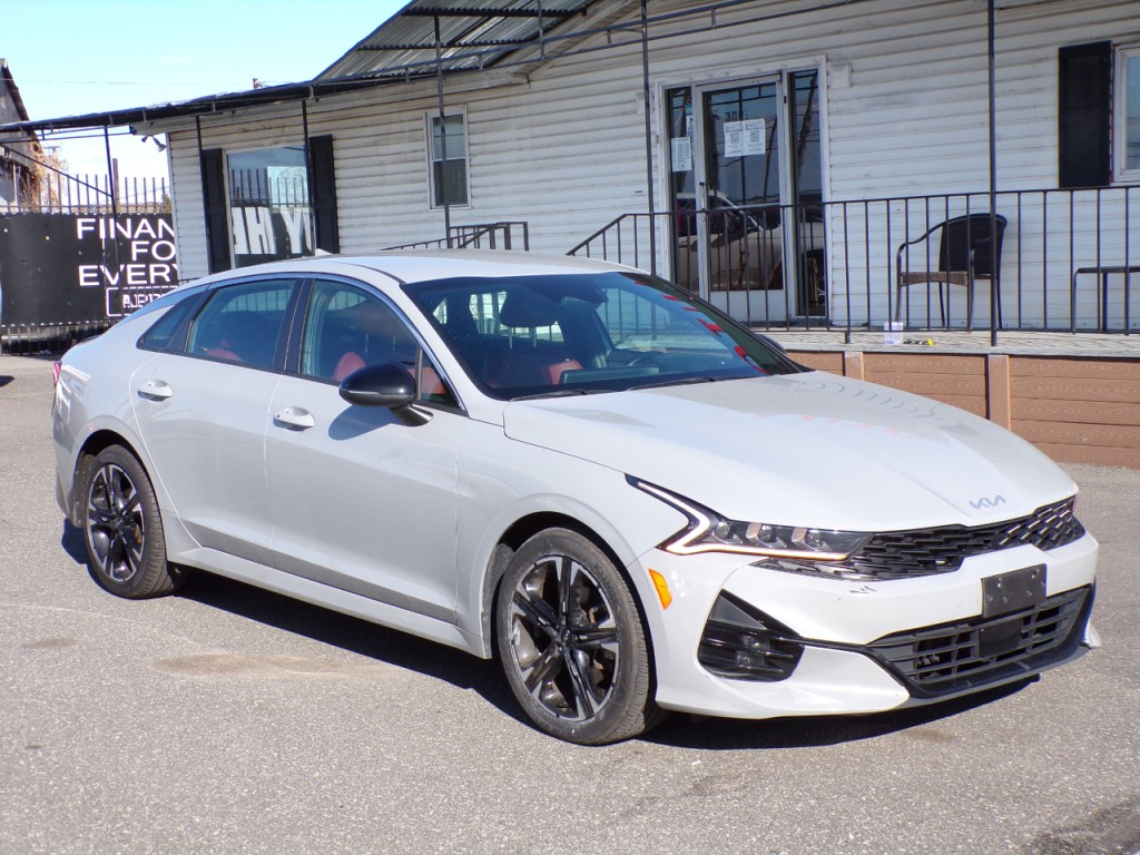 2023 Kia K5 Image 2