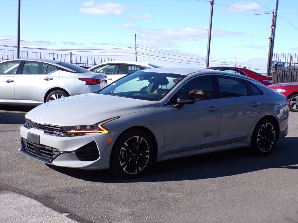 2023 Kia K5 Image 3
