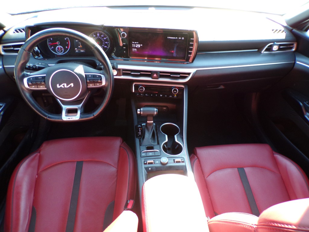 2023 Kia K5 Image 8
